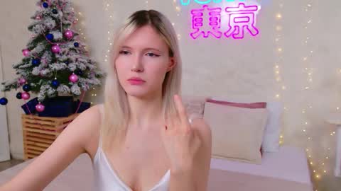 Snapshot of nellloyns chatting on 01/06/26, 05:27 Nelly online show from 01/06/26, 05:27