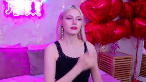 Snapshot of nellloyns chatting on 02/06/26, 05:49 Nelly online show from 02/06/26, 05:49