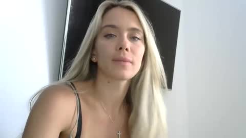 nelly_fortu online show from 04/23/26, 12:29