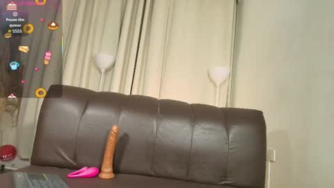 Snapshot of nelly_willd chatting on 02/27/26, 01:00 nelly online show from 02/27/26, 01:00