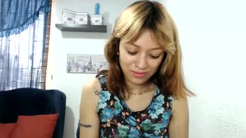 Snapshot of nena_lov chatting on 02/24/25, 05:31 Star online show from 02/24/25, 05:31