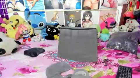 Snapshot of neneriko666 chatting on 01/11/25, 01:48 Ariana Unicorn Pics Videos click Show More online show from 01/11/25, 01:48