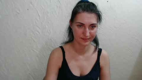 Snapshot of nensyfay_ chatting on 02/02/25, 12:09 Nensy online show from 02/02/25, 12:09