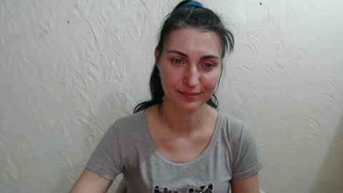 Snapshot of nensyfay_ chatting on 03/01/25, 12:17 Nensy online show from 03/01/25, 12:17