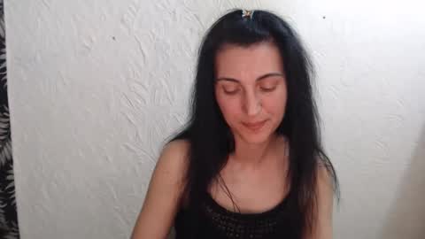 Nensy online show from 04/27/26, 03:10