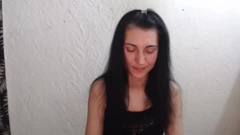 Nensy online show from 05/15/26, 07:43