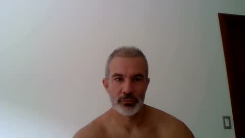 Snapshot of neodent chatting on 10/19/25, 05:24 neodent online show from 10/19/25, 05:24