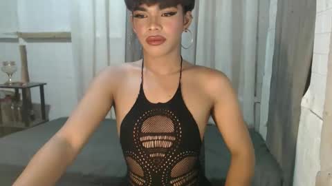 neomi online show from 09/28/25, 01:05