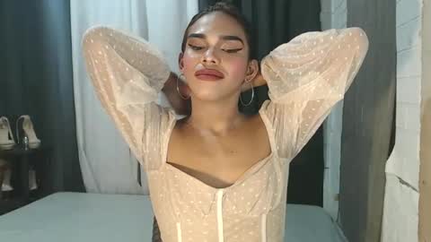 neomi online show from 11/20/25, 06:46