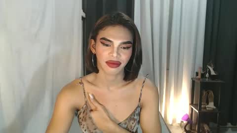 Snapshot of neomi_hardcock chatting on 01/13/26, 06:35 neomi online show from 01/13/26, 06:35