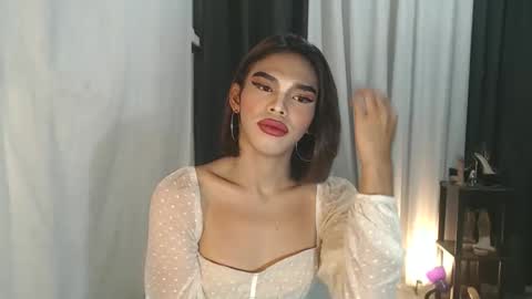 Snapshot of neomi_hardcock chatting on 01/17/26, 05:49 neomi online show from 01/17/26, 05:49