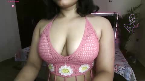 Snapshot of neon_venom chatting on 05/11/26, 11:16 Kashish online show from 05/11/26, 11:16