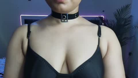 Snapshot of neon_venom chatting on 05/17/26, 10:06 Kashish online show from 05/17/26, 10:06
