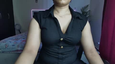 Snapshot of neon_venom chatting on 05/19/26, 04:30 Kashish online show from 05/19/26, 04:30