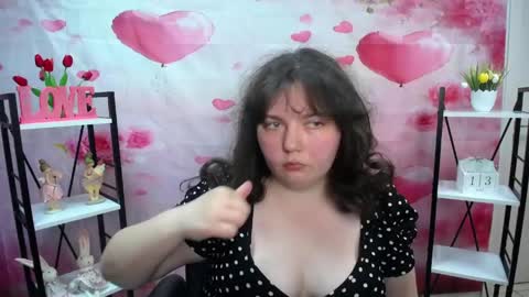 Snapshot of neonilalisova chatting on 05/13/26, 11:18 NeonilaLisova online show from 05/13/26, 11:18