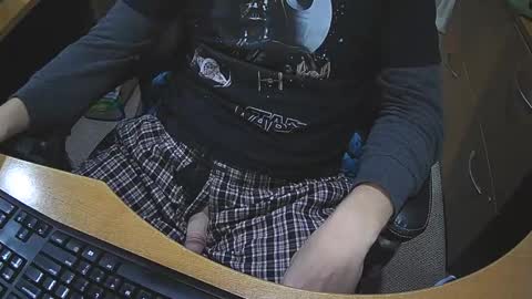 Snapshot of neotee3 chatting on 11/24/25, 04:23 Neotee online show from 11/24/25, 04:23