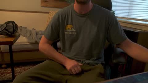 Snapshot of neox400 chatting on 11/14/25, 11:57 neox400 online show from 11/14/25, 11:57