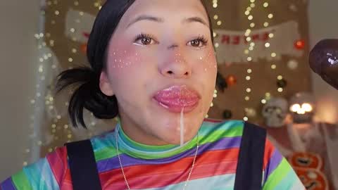 Helena    Every Friday new video for my fan club loves  online show from 10/28/25, 07:38