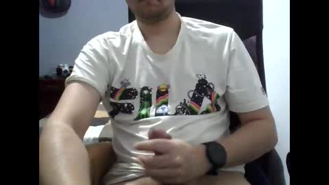 Snapshot of nerdxxx94 chatting on 01/16/26, 04:49 MrBull online show from 01/16/26, 04:49