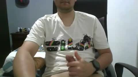 Snapshot of nerdxxx94 chatting on 03/19/26, 04:49 MrBull online show from 03/19/26, 04:49