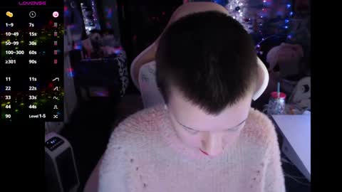 Snapshot of nerdy_squirty chatting on 01/05/25, 06:13 NerdySquirty online show from 01/05/25, 06:13