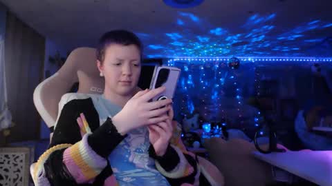 Snapshot of nerdy_squirty chatting on 09/19/25, 05:42 NerdySquirty online show from 09/19/25, 05:42