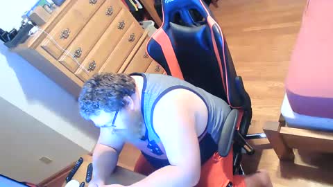 Snapshot of nerdychub4fun chatting on 12/27/24, 05:20 nerdychub4fun online show from 12/27/24, 05:20