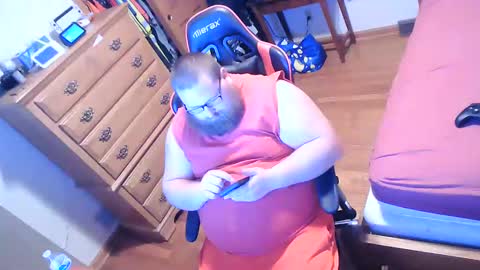 Snapshot of nerdychub4fun chatting on 01/05/25, 09:14 nerdychub4fun online show from 01/05/25, 09:14
