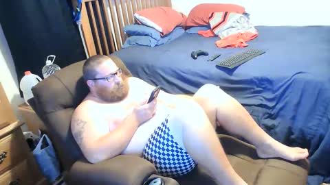 Snapshot of nerdychub4fun chatting on 10/25/25, 03:03 nerdychub4fun online show from 10/25/25, 03:03