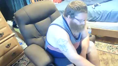 Snapshot of nerdychub4fun chatting on 05/10/26, 02:44 nerdychub4fun online show from 05/10/26, 02:44