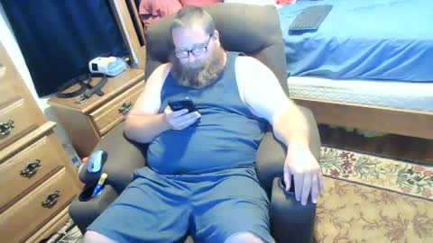Snapshot of nerdychub4fun chatting on 06/17/26, 10:32 nerdychub4fun online show from 06/17/26, 10:32