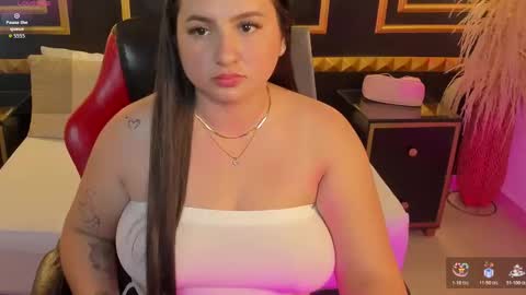 Snapshot of nerea_swan chatting on 12/14/25, 03:56 N E R E A online show from 12/14/25, 03:56