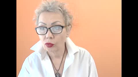 Snapshot of nessyjenixs chatting on 11/18/25, 08:30 NessyJenixs online show from 11/18/25, 08:30