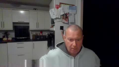 Snapshot of nesuk chatting on 11/14/25, 11:46 nesuk online show from 11/14/25, 11:46