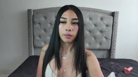 nesuko_kamado online show from 01/06/25, 05:49