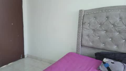 nesuko_kamado online show from 11/27/25, 02:41