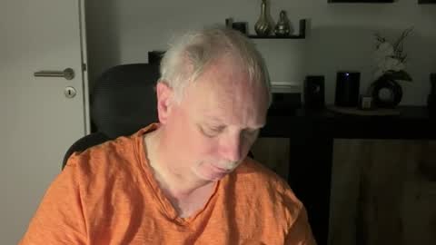 Snapshot of nettermann1968 chatting on 10/19/25, 03:29 nettermann1968 online show from 10/19/25, 03:29