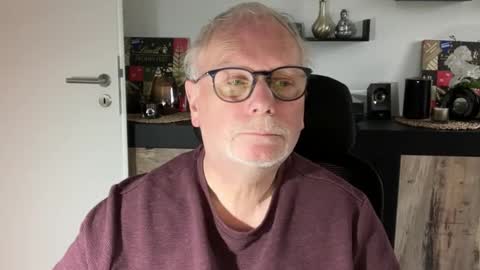 Snapshot of nettermann1968 chatting on 10/24/25, 02:35 nettermann1968 online show from 10/24/25, 02:35