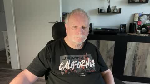 Snapshot of nettermann1968 chatting on 11/02/25, 01:35 nettermann1968 online show from 11/02/25, 01:35