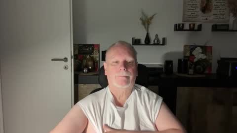 Snapshot of nettermann1968 chatting on 11/09/25, 05:50 nettermann1968 online show from 11/09/25, 05:50