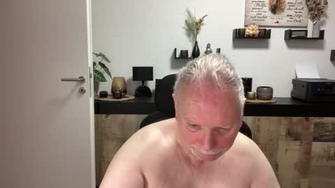 Snapshot of nettermann1968 chatting on 01/09/26, 03:31 nettermann1968 online show from 01/09/26, 03:31