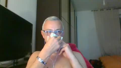 Snapshot of nevenerabis chatting on 02/05/25, 01:15 nevenerabis online show from 02/05/25, 01:15