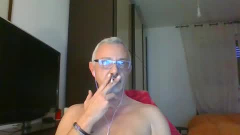 Snapshot of nevenerabis chatting on 02/10/25, 04:25 nevenerabis online show from 02/10/25, 04:25