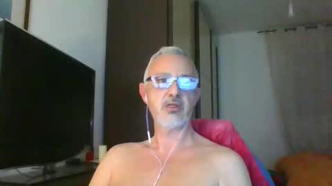 Snapshot of nevenerabis chatting on 03/11/25, 02:21 nevenerabis online show from 03/11/25, 02:21