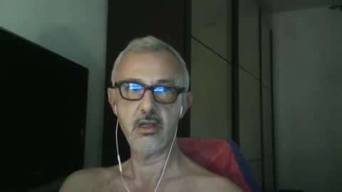 Snapshot of nevenerabis chatting on 10/07/25, 04:15 nevenerabis online show from 10/07/25, 04:15