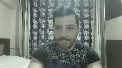 nevergetdown online show from 05/03/26, 08:59