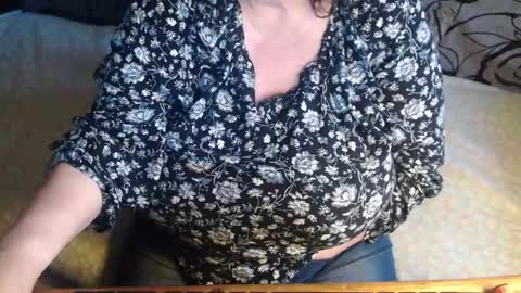 Lilly  online show from 05/13/26, 03:37