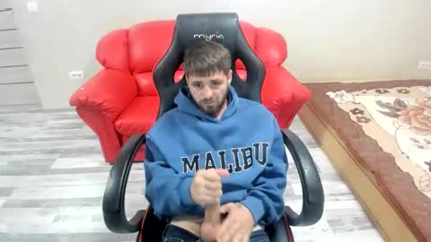 Snapshot of newboy69_ chatting on 09/27/25, 10:48 newboy69_ online show from 09/27/25, 10:48