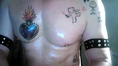 Snapshot of newcamboy1 chatting on 01/01/25, 02:31 newcamboy1 online show from 01/01/25, 02:31