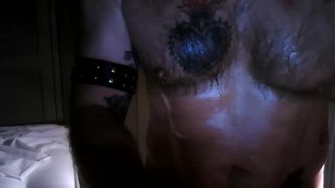 Snapshot of newcamboy1 chatting on 11/30/25, 02:37 newcamboy1 online show from 11/30/25, 02:37